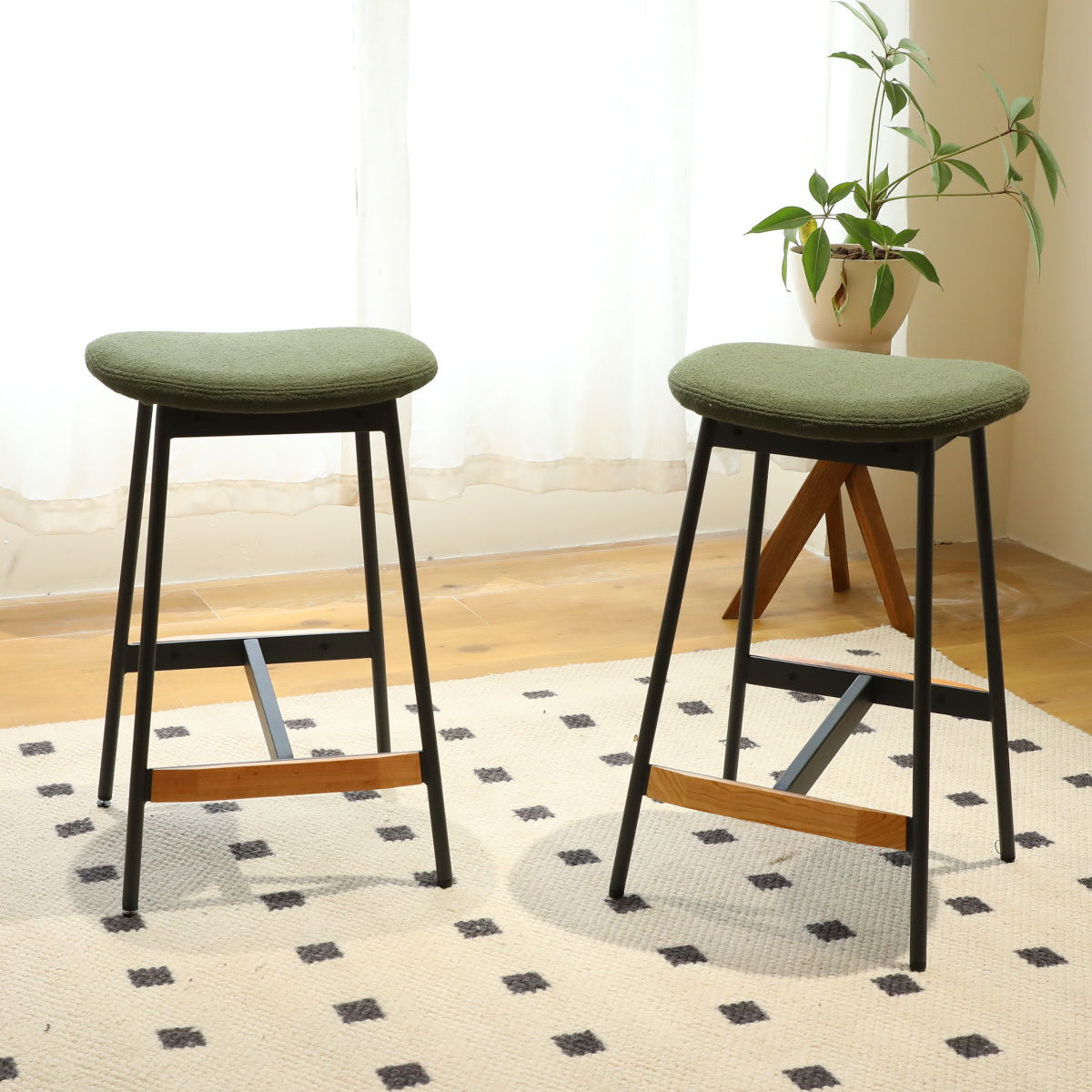 39" Modern (Set of 2) Bar Stools Comfortable & Stylish Counter Height And Bar Height Bar Stools, Soft Fabric Upholstered, Backless For Kitchen, Dining Room Bar Chairs - Green