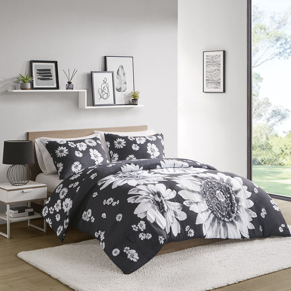 Maude - Twin Floral Reversible Comforter Set - Black/White