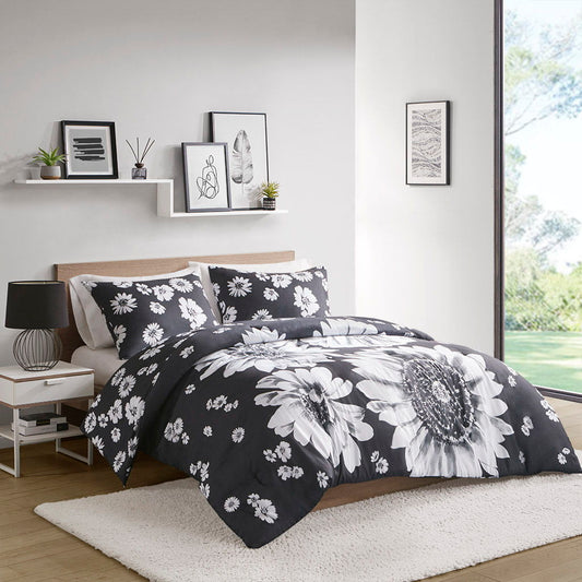 Maude - Full Floral Reversible Comforter Set - Black/White