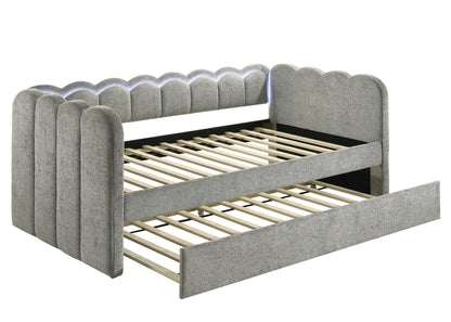 Melody - Daybed - Light Gray Crown Mark