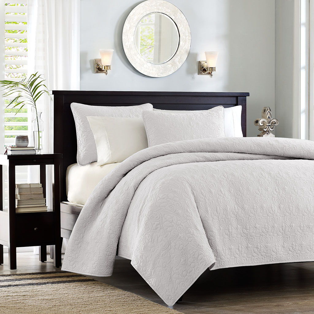 Quebec - Twin Reversible Coverlet Set - White