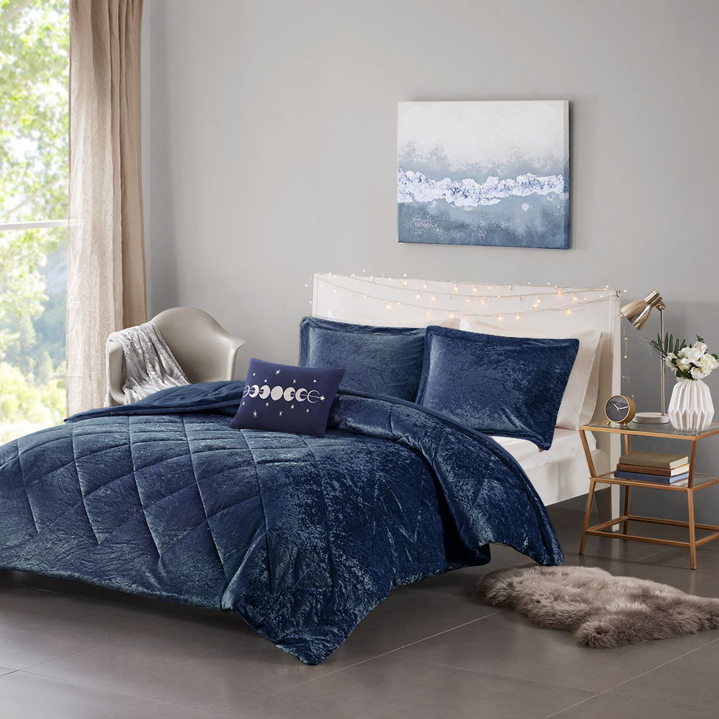 Felicia - King Comforter Set - Navy