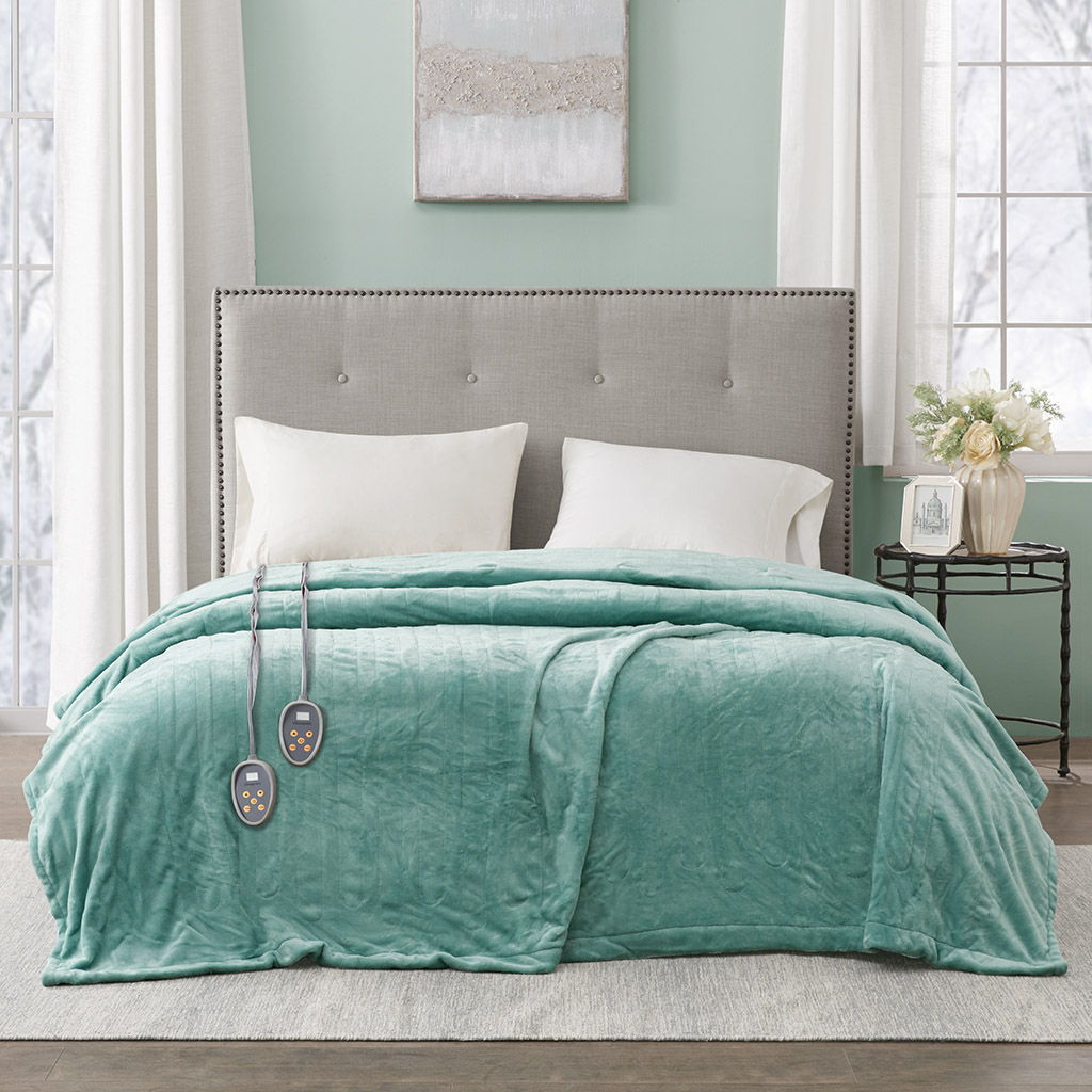 Heated Plush - Queen Blanket - Aqua