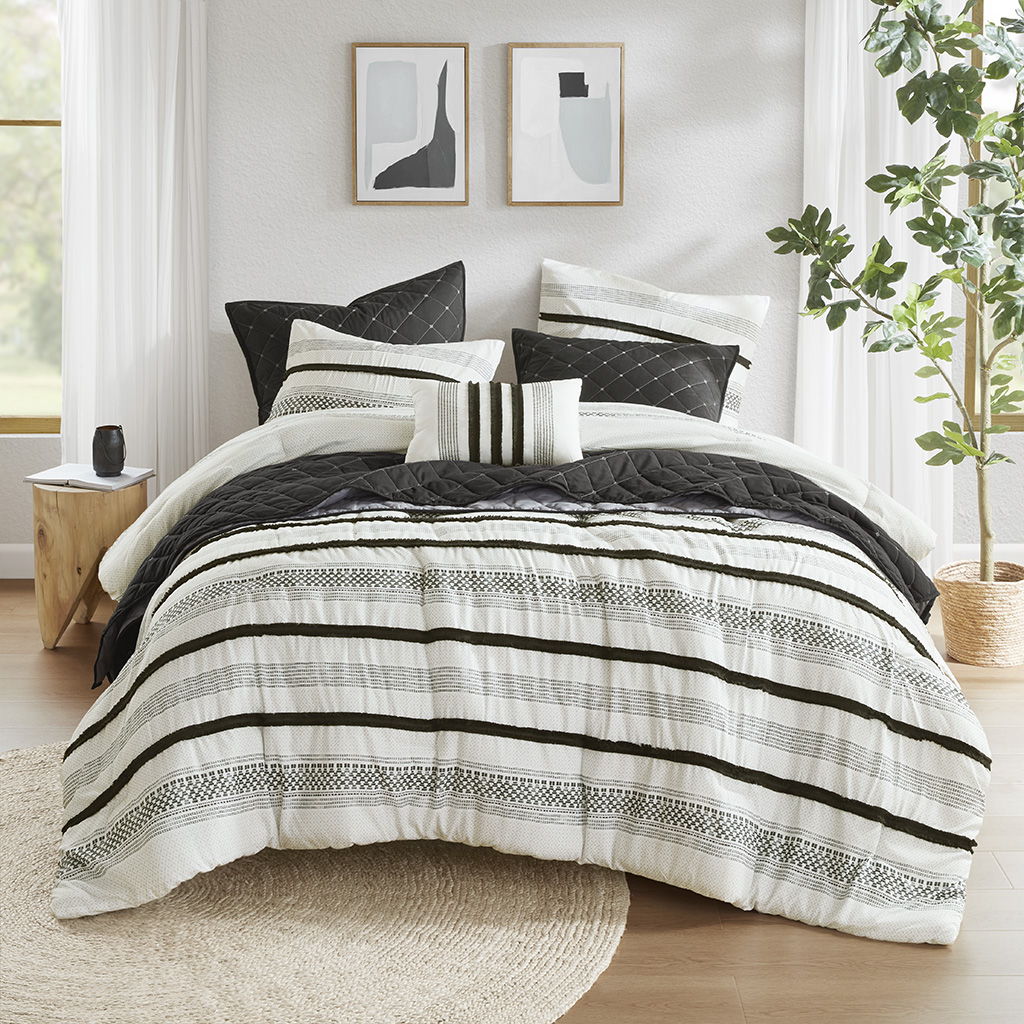 Carolina - 7 Piece Full/Queen Stripe Comforter And Quilt Set - Black Madison Park
