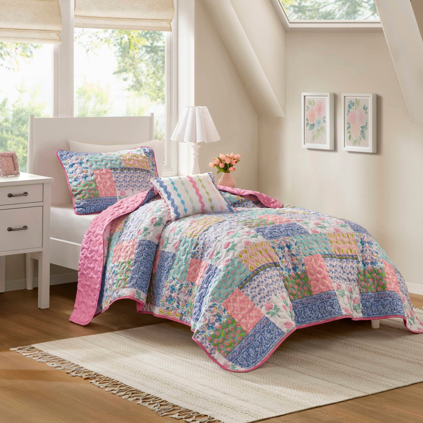 Nellie - Twin/Twin Long 3 Piece Quilt Set - Pink Intelligent Design