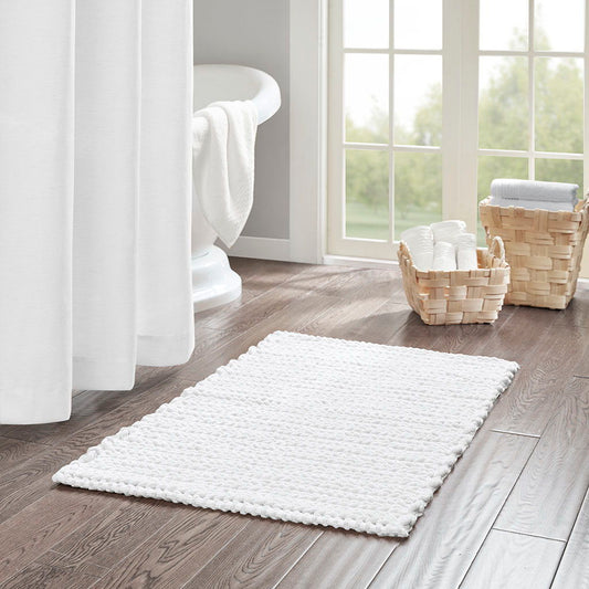 Lasso - 24" Chain Stitch Rug - White