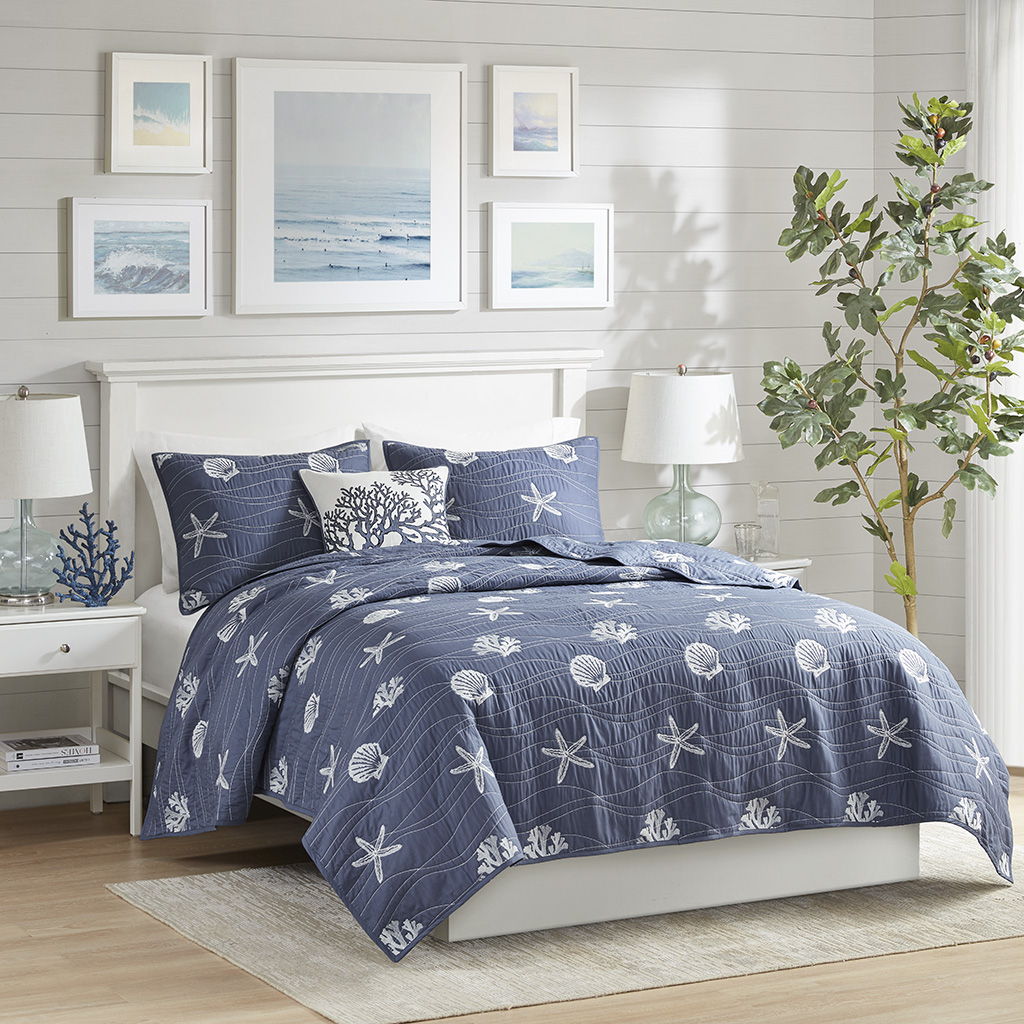 Seaside - 4 Piece Full Cotton Reversible Embroidered Quilt Set With Throw Pillow - Navy