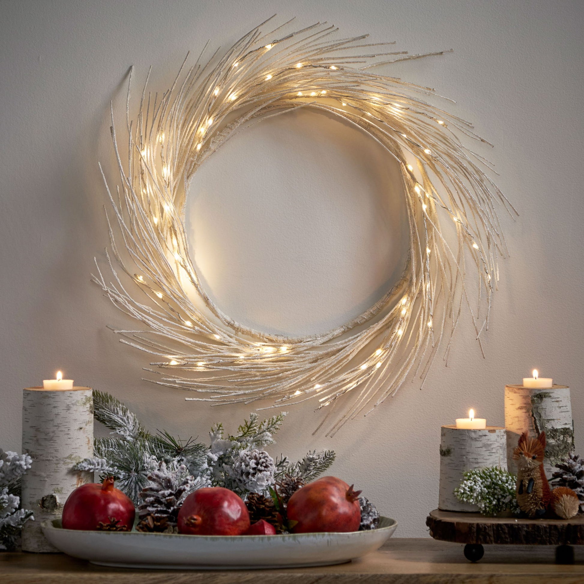 Paper Wreath With LED - White Noble House