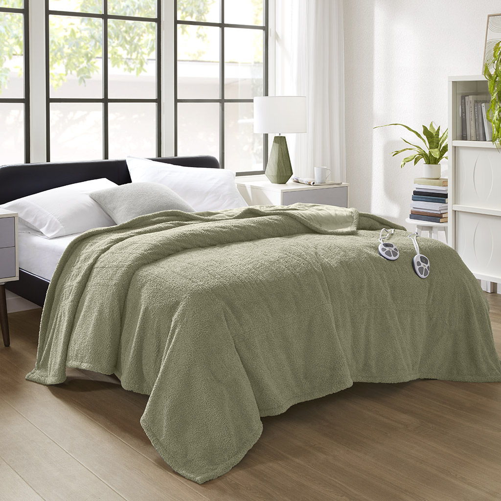 Dream Soft Heated - Queen Blanket - Sage Serta