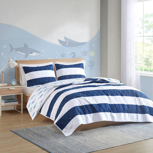 Sammie - Full Cotton Cabana Stripe Reversible Quilt Set With Shark Reverse - Navy