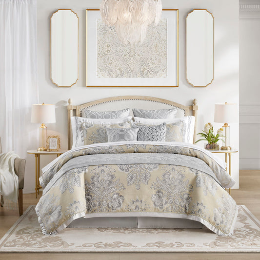 Loretta - 4 Piece King Comforter Set - Beige