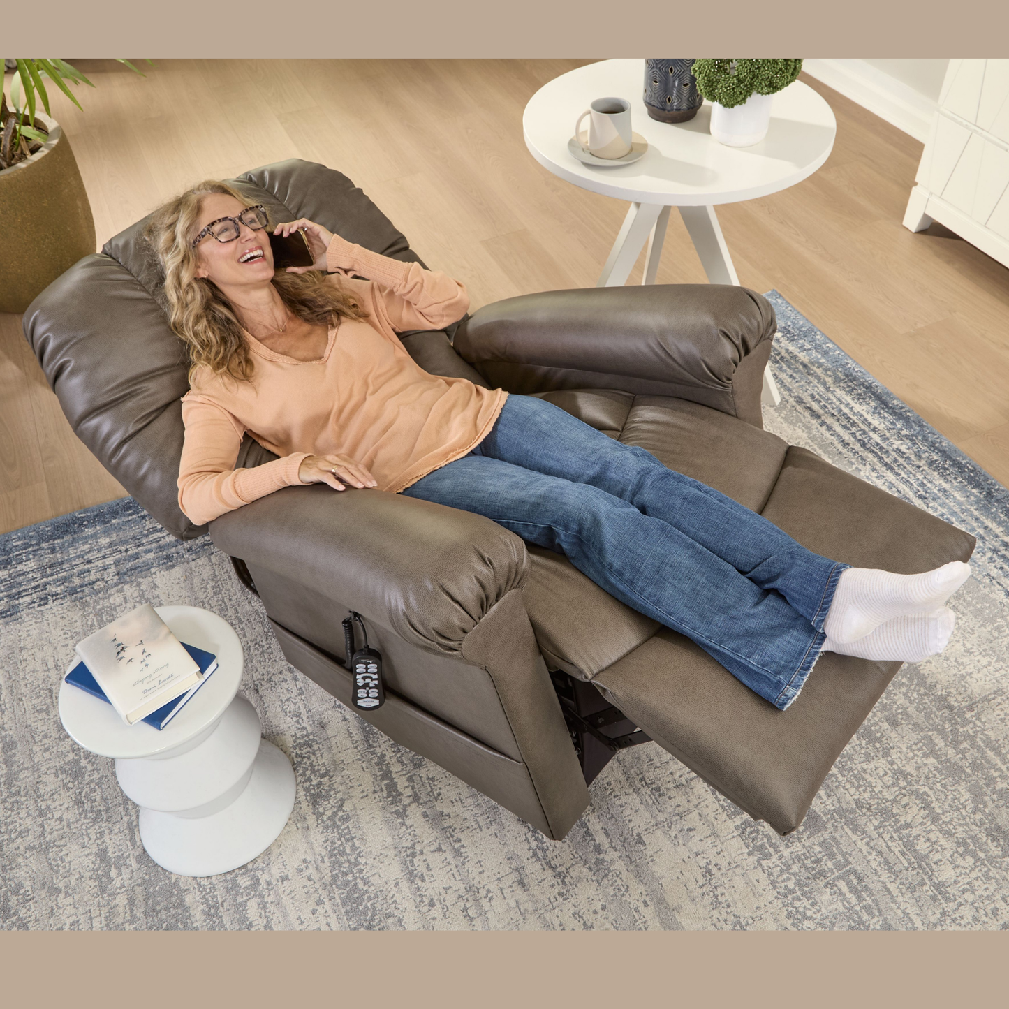 UltraComfort UC562 Artemis Lift Chair